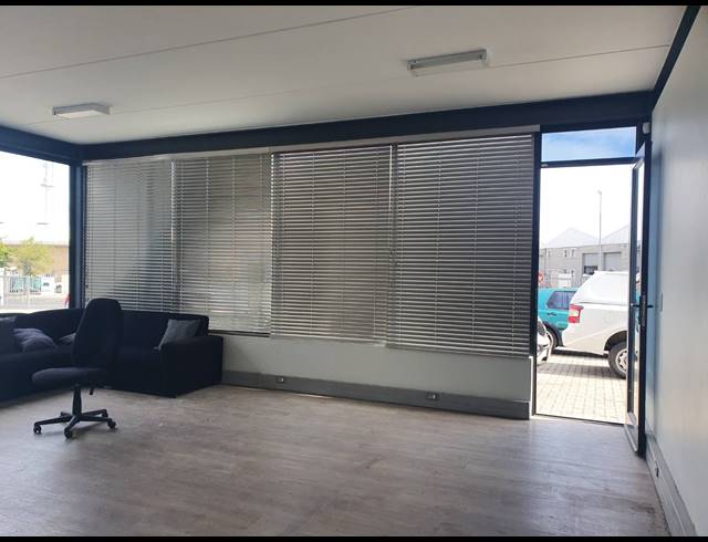 467M² FACTORY RENTED IN SAXENBURG PARK 2
